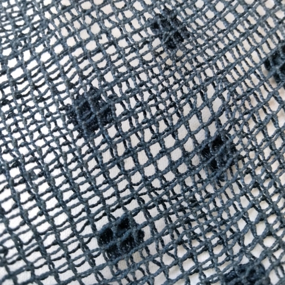 VTG Elegant Navy Blue Fishnet Lace Mesh Crochet Gloves w/ Embroidered Squares - Picture 4 of 11